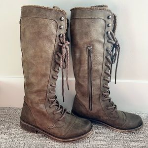 Tall Roxy fleece lined boot